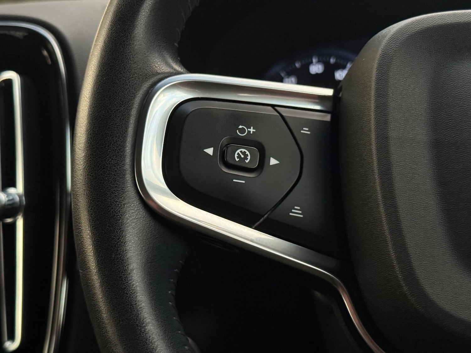 Used Volvo XC40 2021 for sale - 76659353: Photo 20