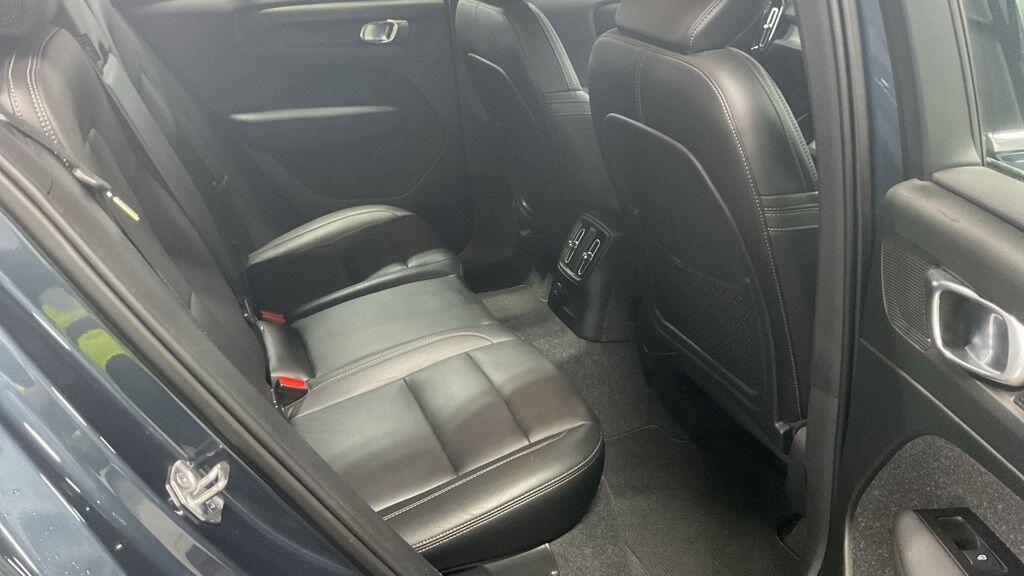 Used Volvo XC40 for sale - 76659353: Photo 9