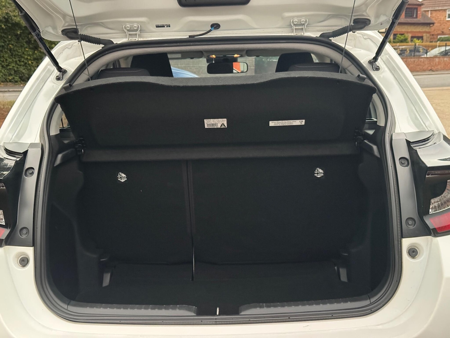 Used Toyota Yaris 2022 for sale - 76997388: Photo 21