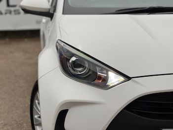 Used Toyota Yaris 2022 for sale - 76997388: Photo