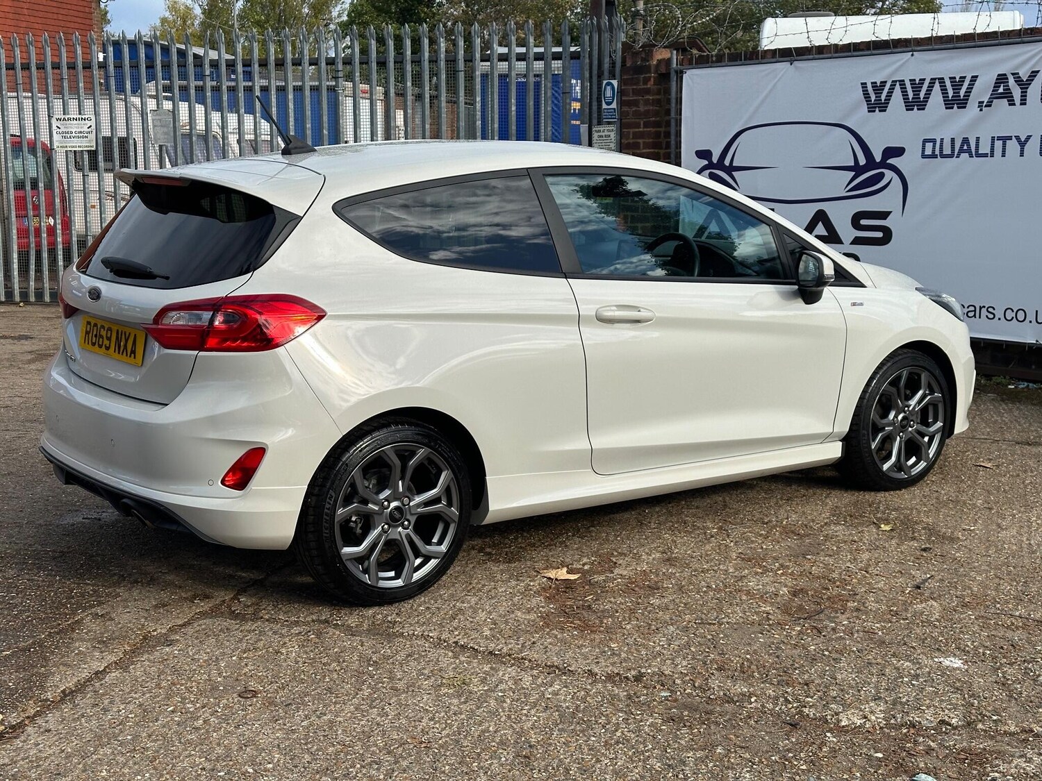 Used Ford Fiesta 2019 for sale - 76359960: Photo 14