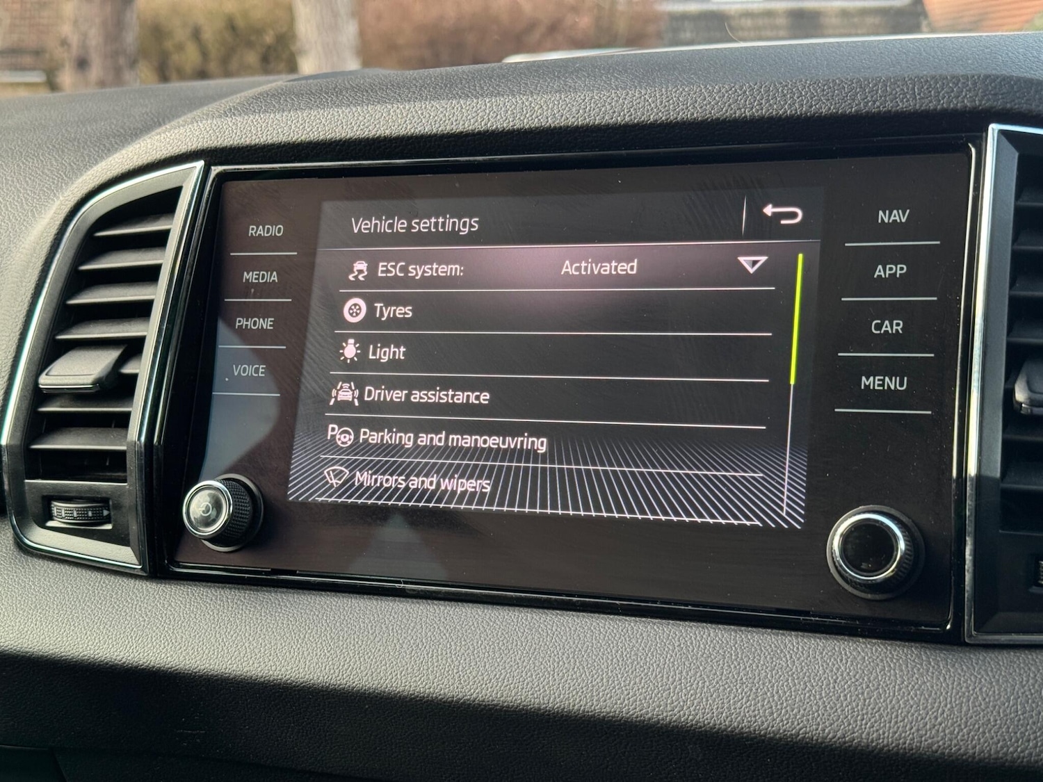 Used Skoda Karoq 2020 for sale - 77203691: Photo 33