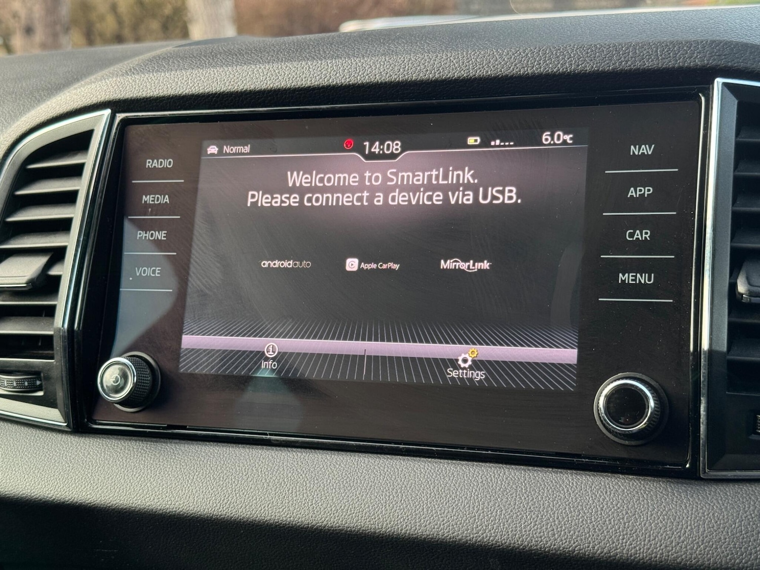 Used Skoda Karoq 2020 for sale - 77203691: Photo 36