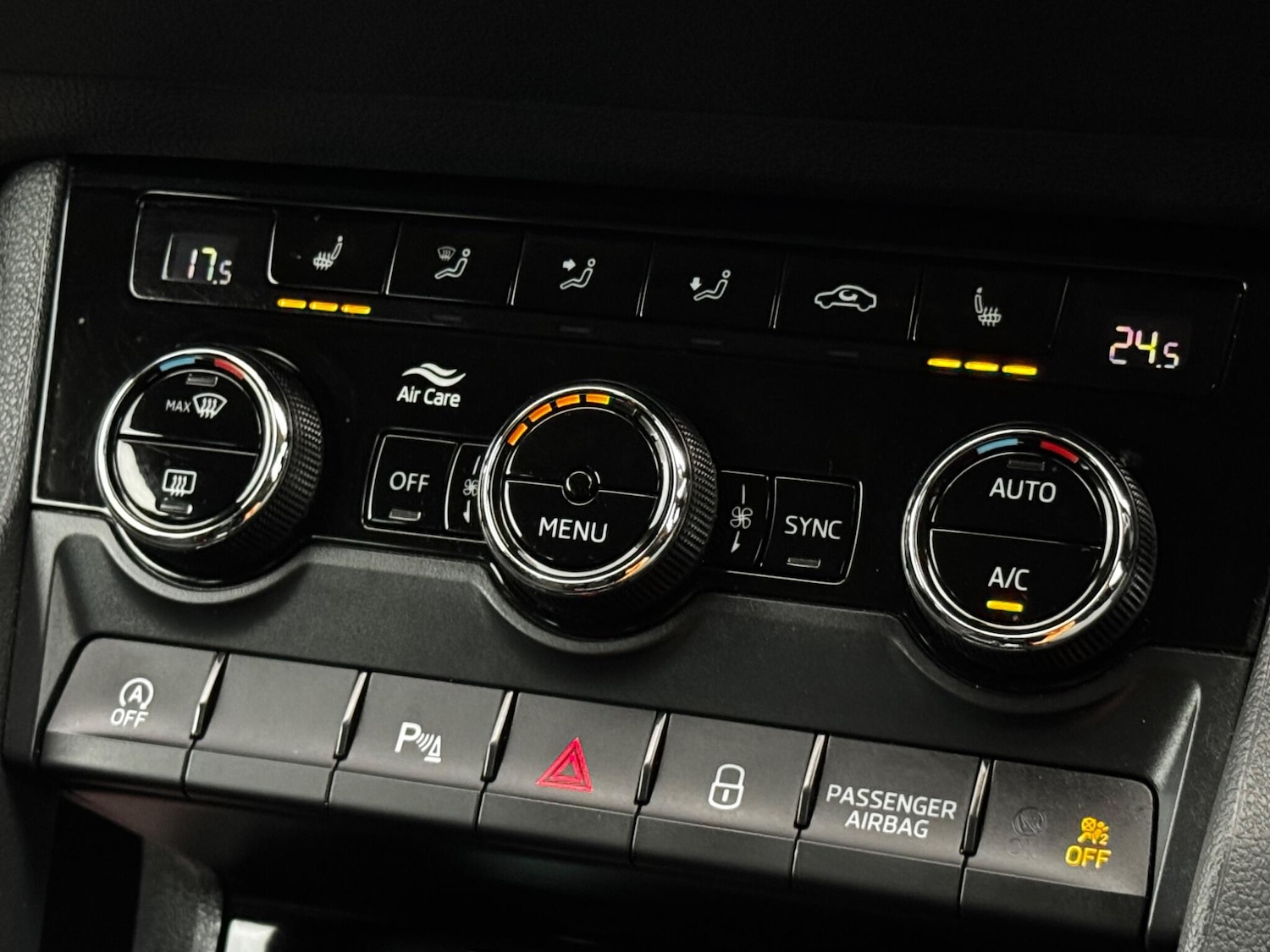 Used Skoda Karoq 2018 for sale - 77671764: Photo 30