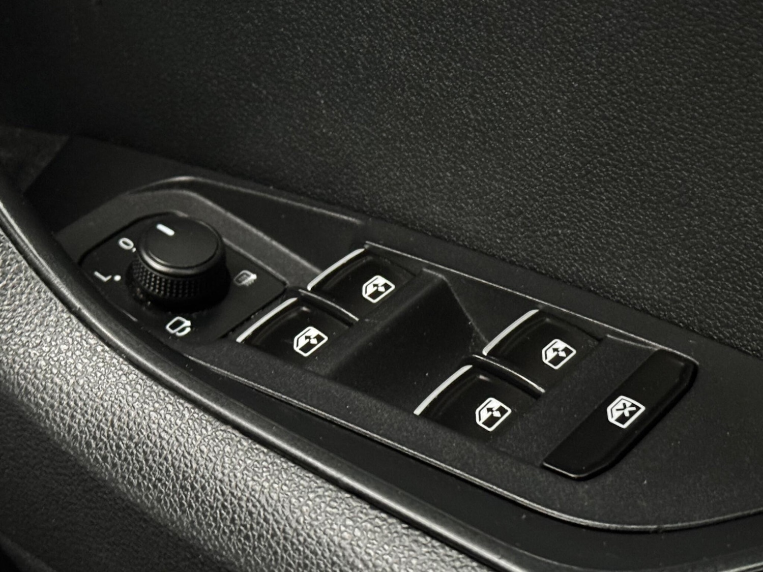 Used Skoda Karoq 2018 for sale - 77671764: Photo 36