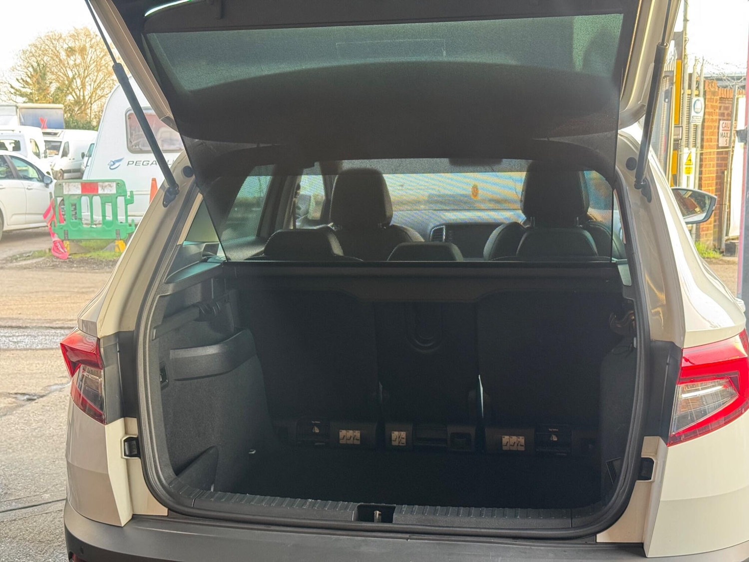 Used Skoda Karoq 2018 for sale - 77671764: Photo 9