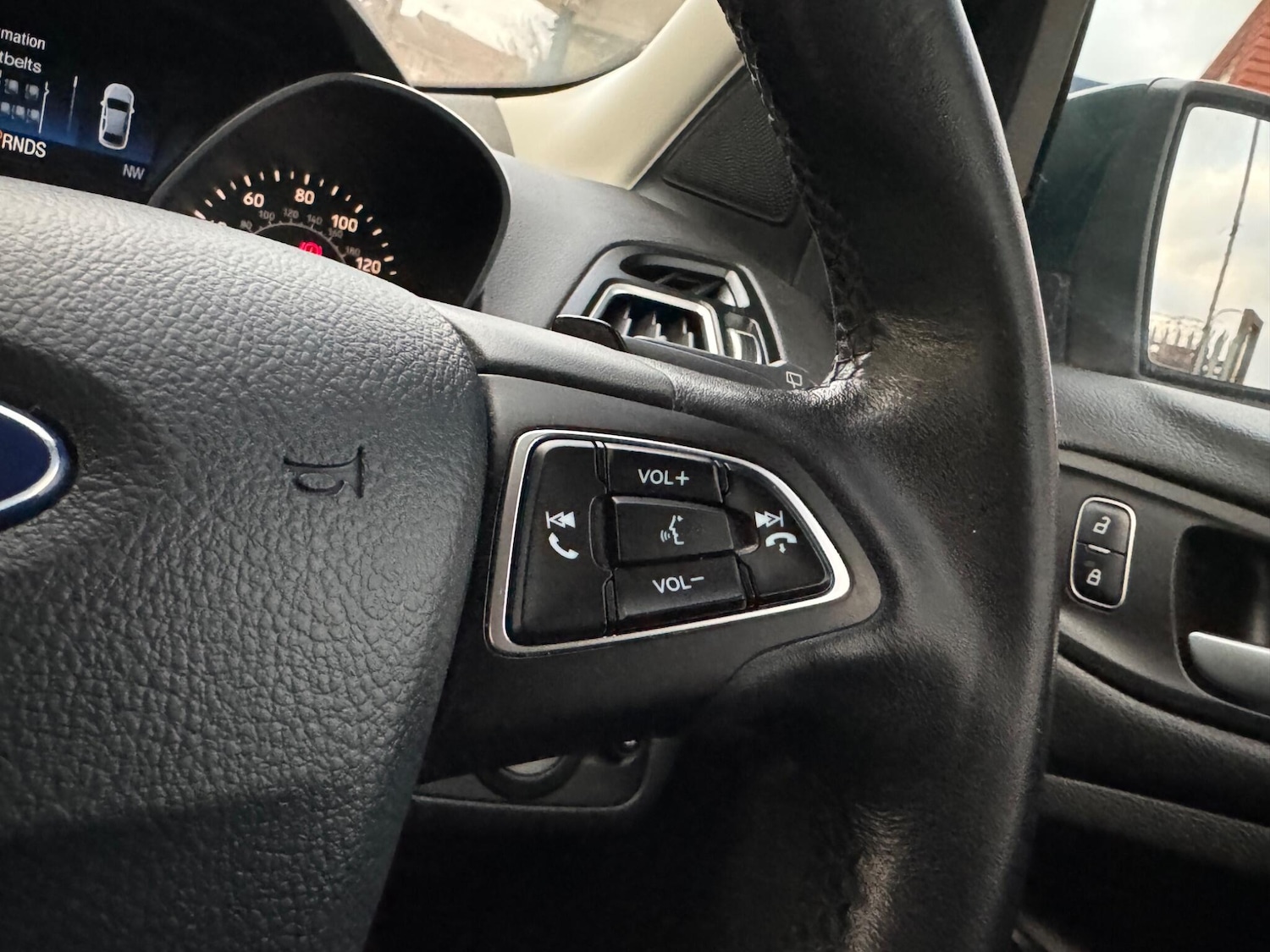 Used Ford Kuga 2017 for sale - 76926065: Photo 17