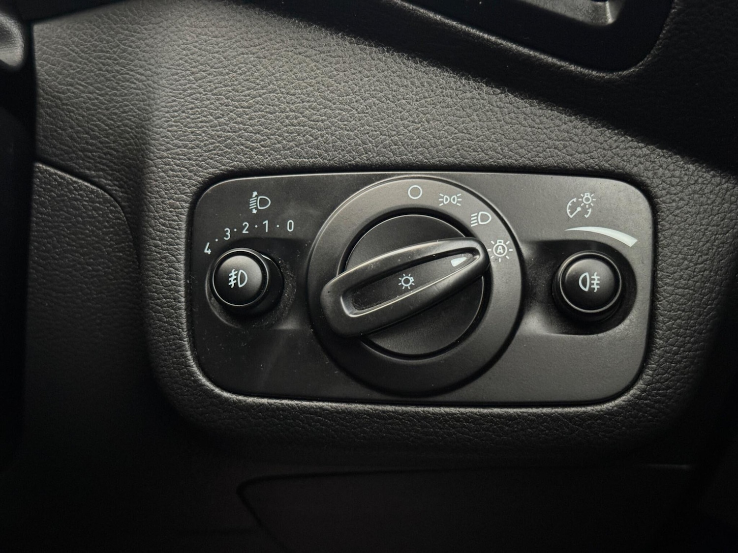 Used Ford Kuga 2017 for sale - 76926065: Photo 18