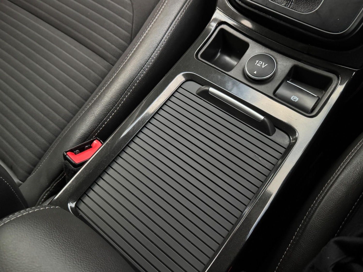 Used Ford Kuga 2017 for sale - 76926065: Photo 45