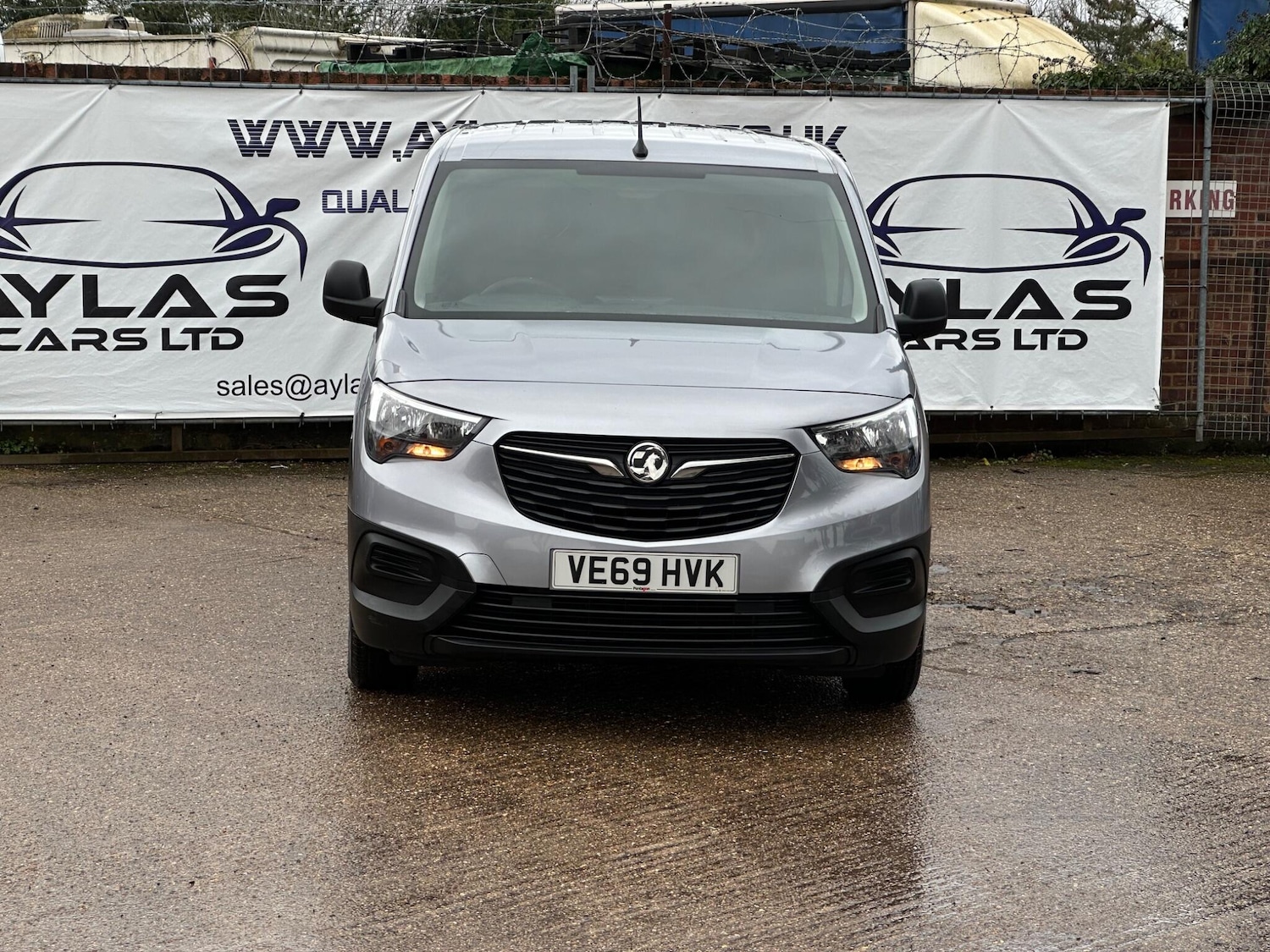 Used Vauxhall Combo 2019 for sale - 77330900: Photo 2