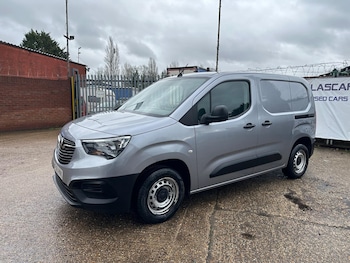 Used Vauxhall Combo 2019 for sale - 77330900: Photo
