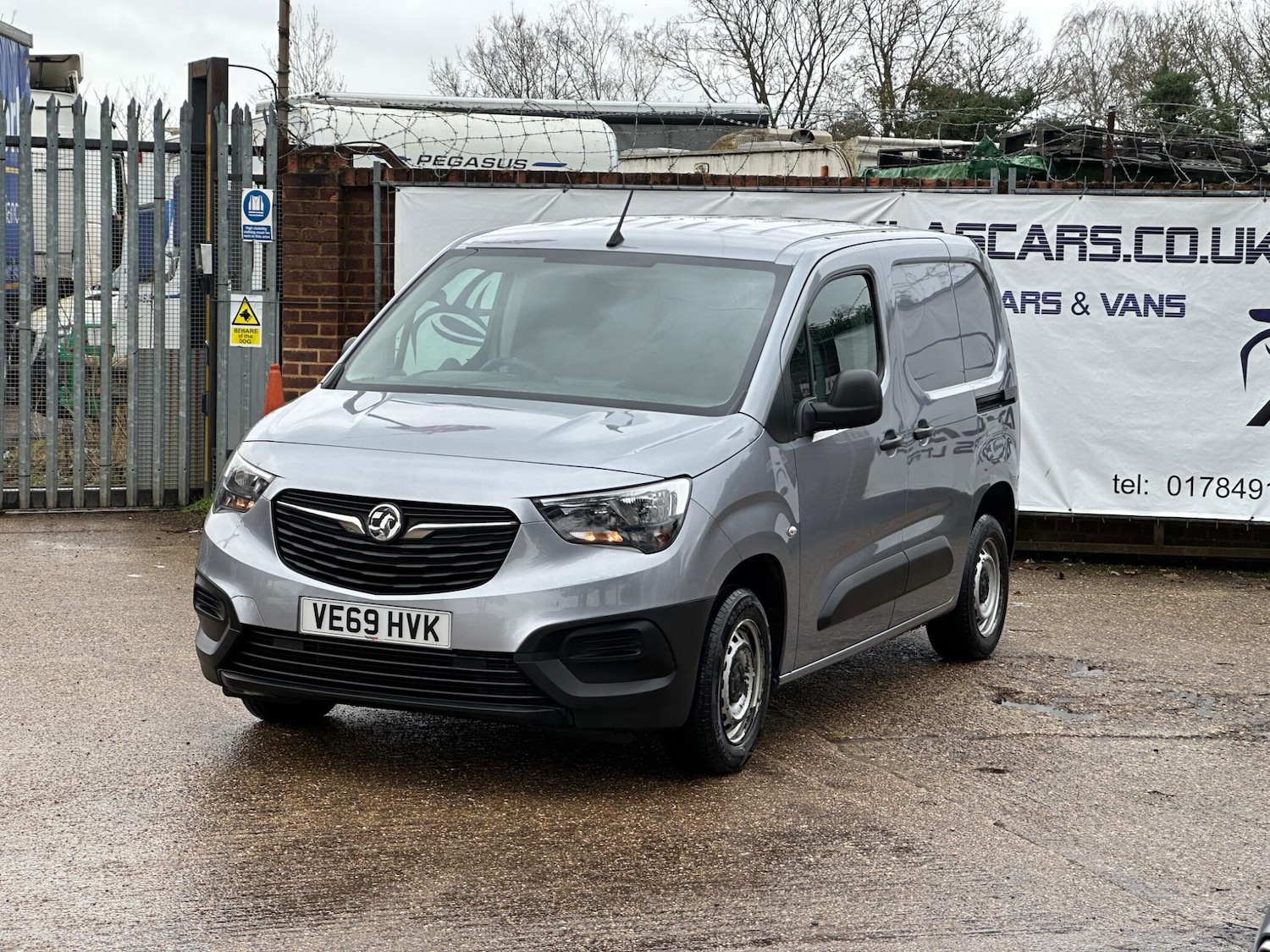 Used Vauxhall Combo 2019 for sale - 77330900: Photo 6