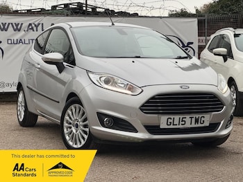 2015 (15) - 1.0T EcoBoost Titanium Euro 6 (s/s) 3dr