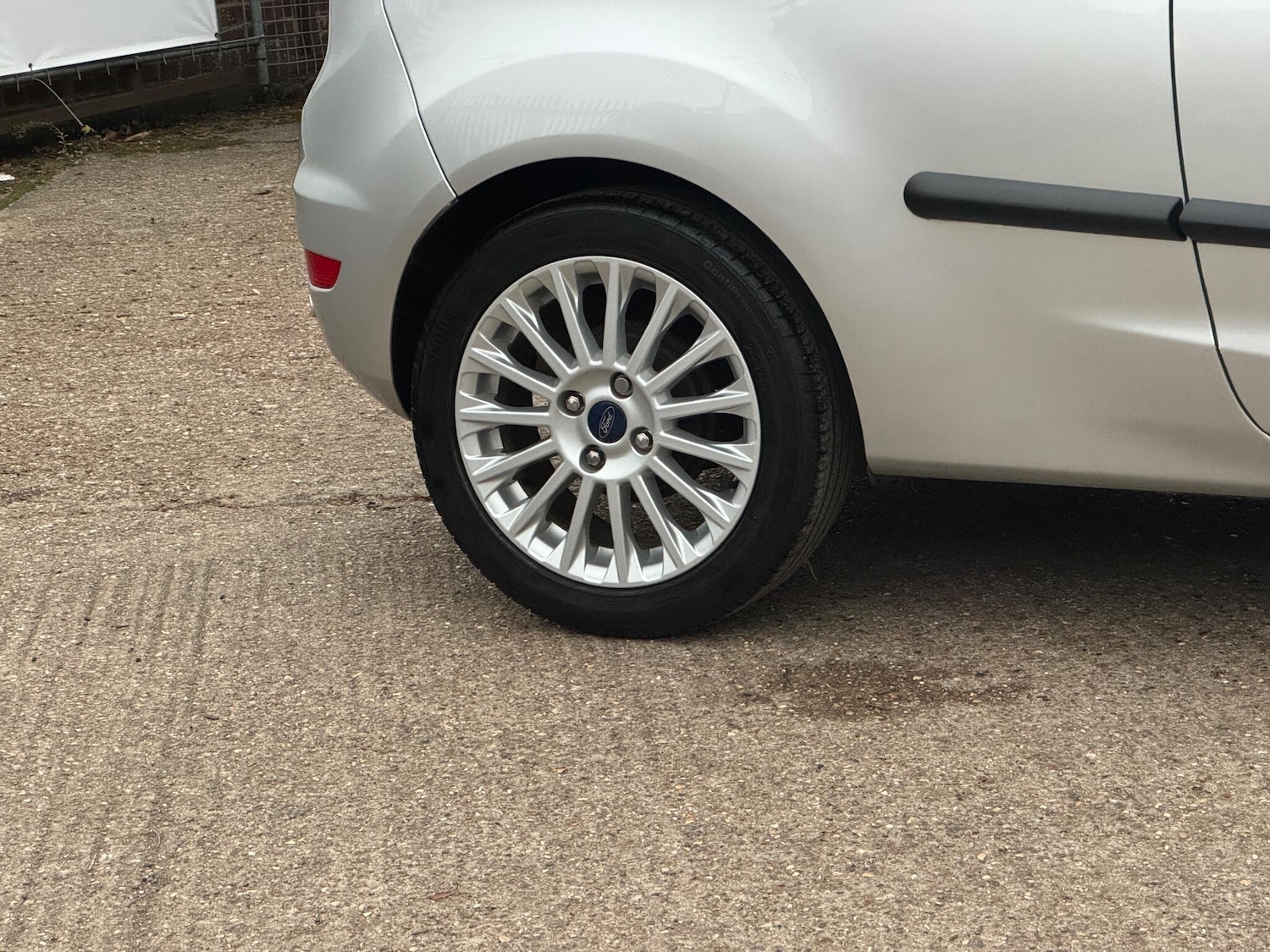 Used Ford Fiesta 2015 for sale - 76326265: Photo 24