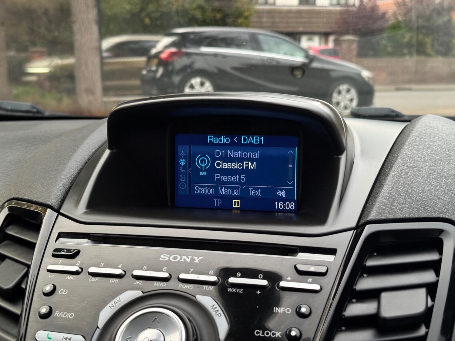 Used Ford Fiesta 2015 for sale - 76326265: Photo 26