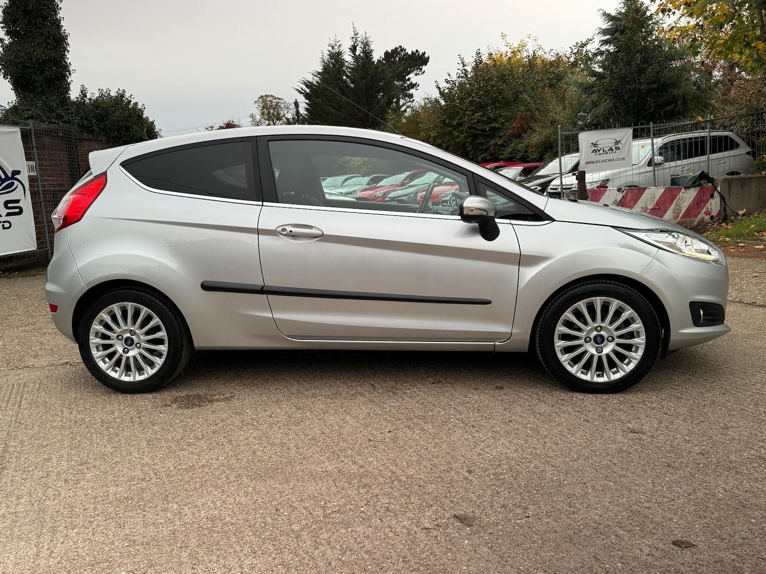 Used Ford Fiesta 2015 for sale - 76326265: Photo 8