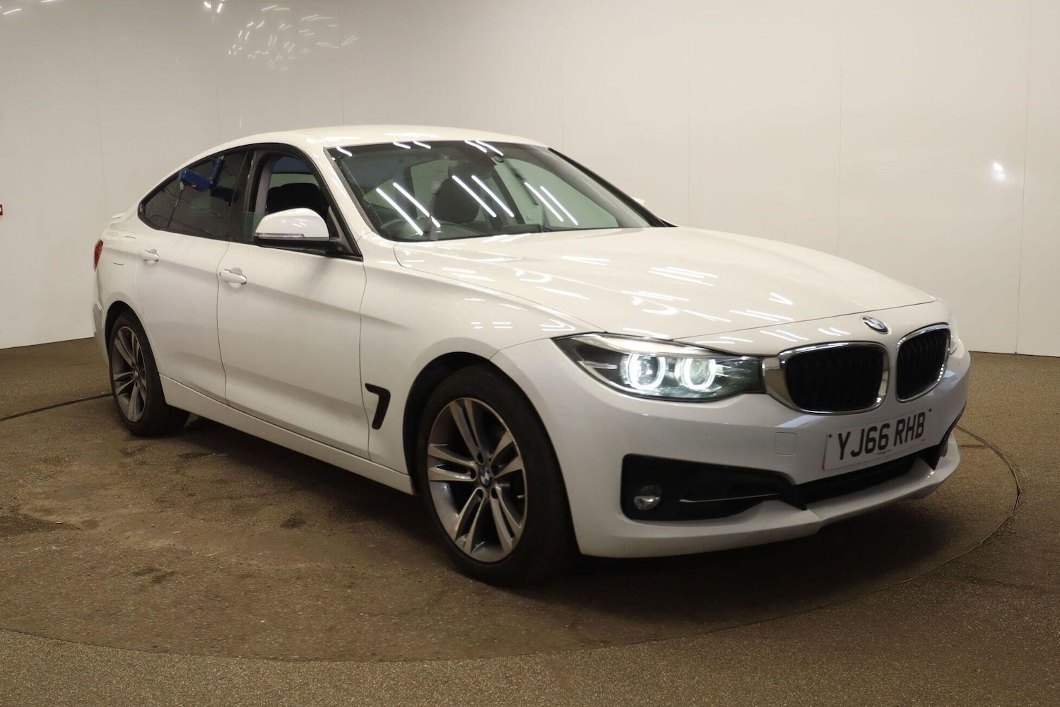 Used BMW 3 Series Gran Turismo 2017 for sale - 76108847: Photo 1