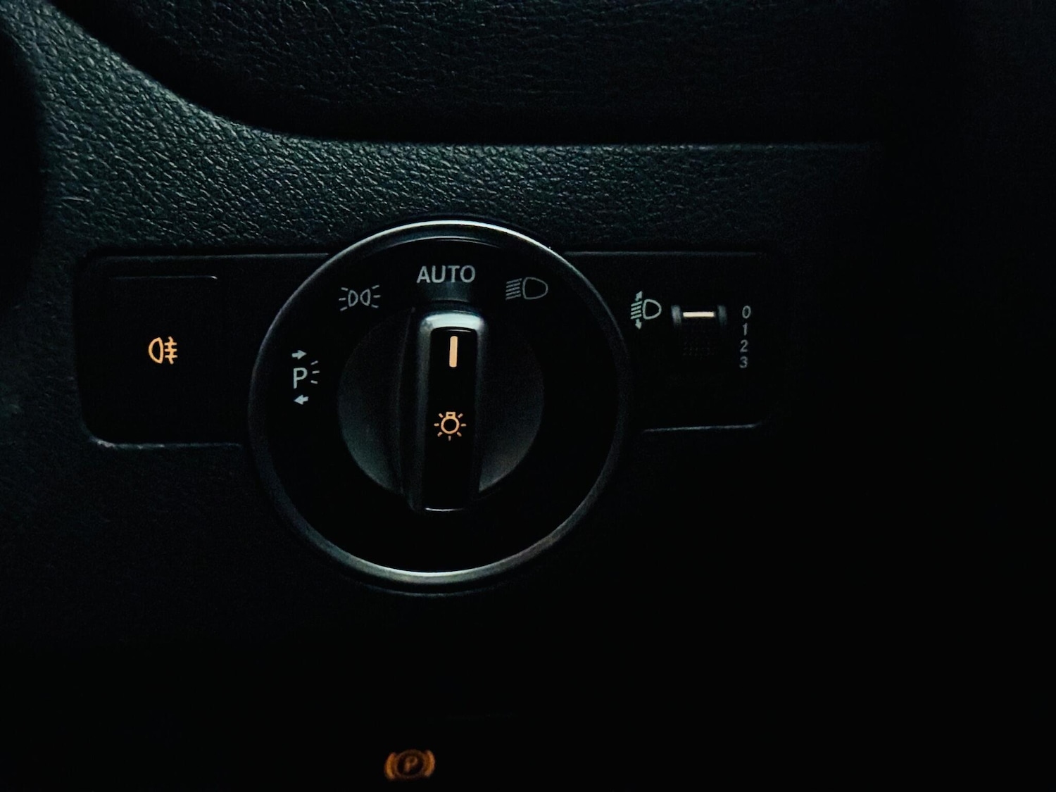 Used Mercedes-Benz GLA 2018 for sale - 76839693: Photo 19