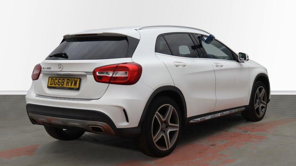 Used Mercedes-Benz GLA 2018 for sale - 76839693: Photo 4