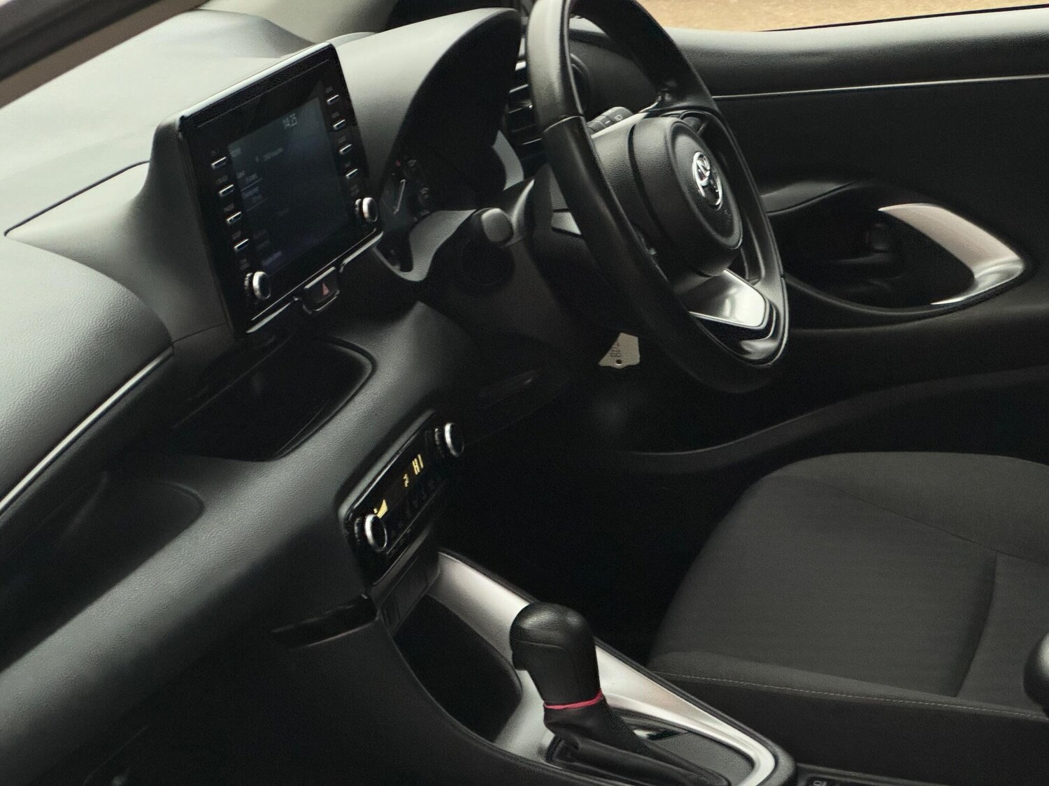 Used Toyota Yaris 2022 for sale - 76270006: Photo 24