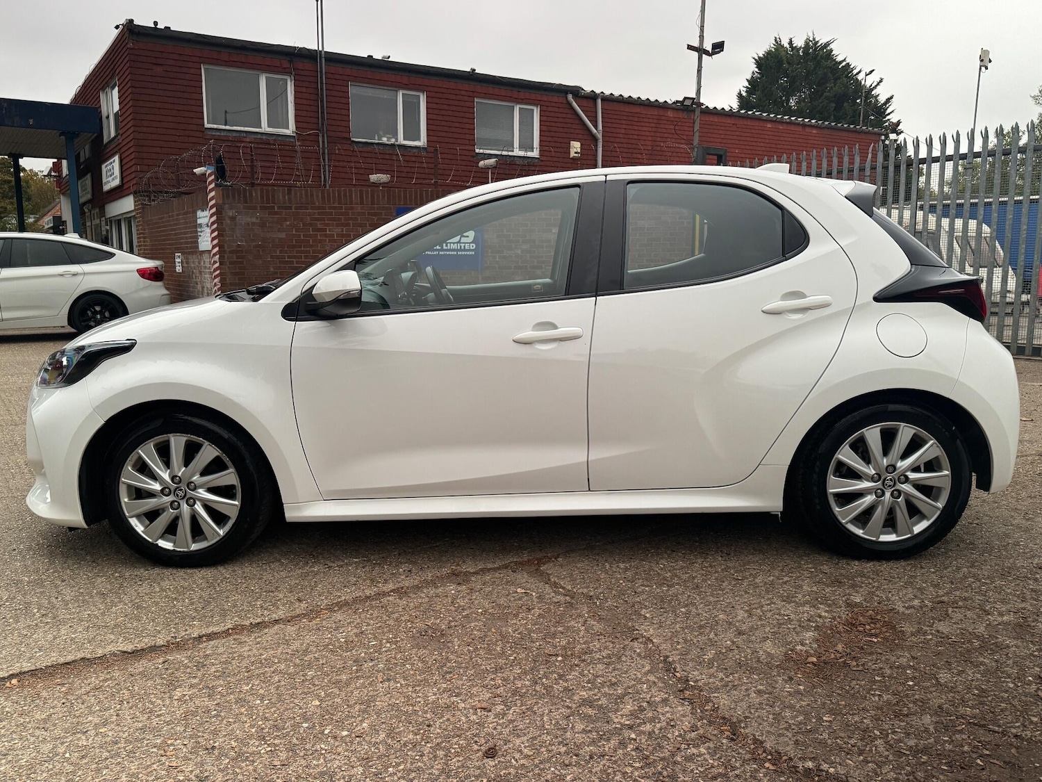 Used Toyota Yaris 2022 for sale - 76270006: Photo 9