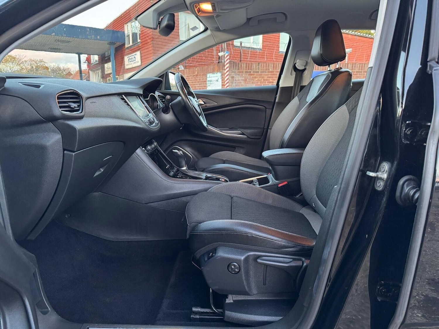 Used Vauxhall Grandland X 2018 for sale - 77537849: Photo 30