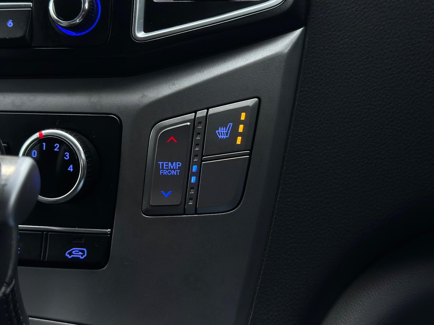 Used Hyundai i800 2016 for sale - 77882802: Photo 29