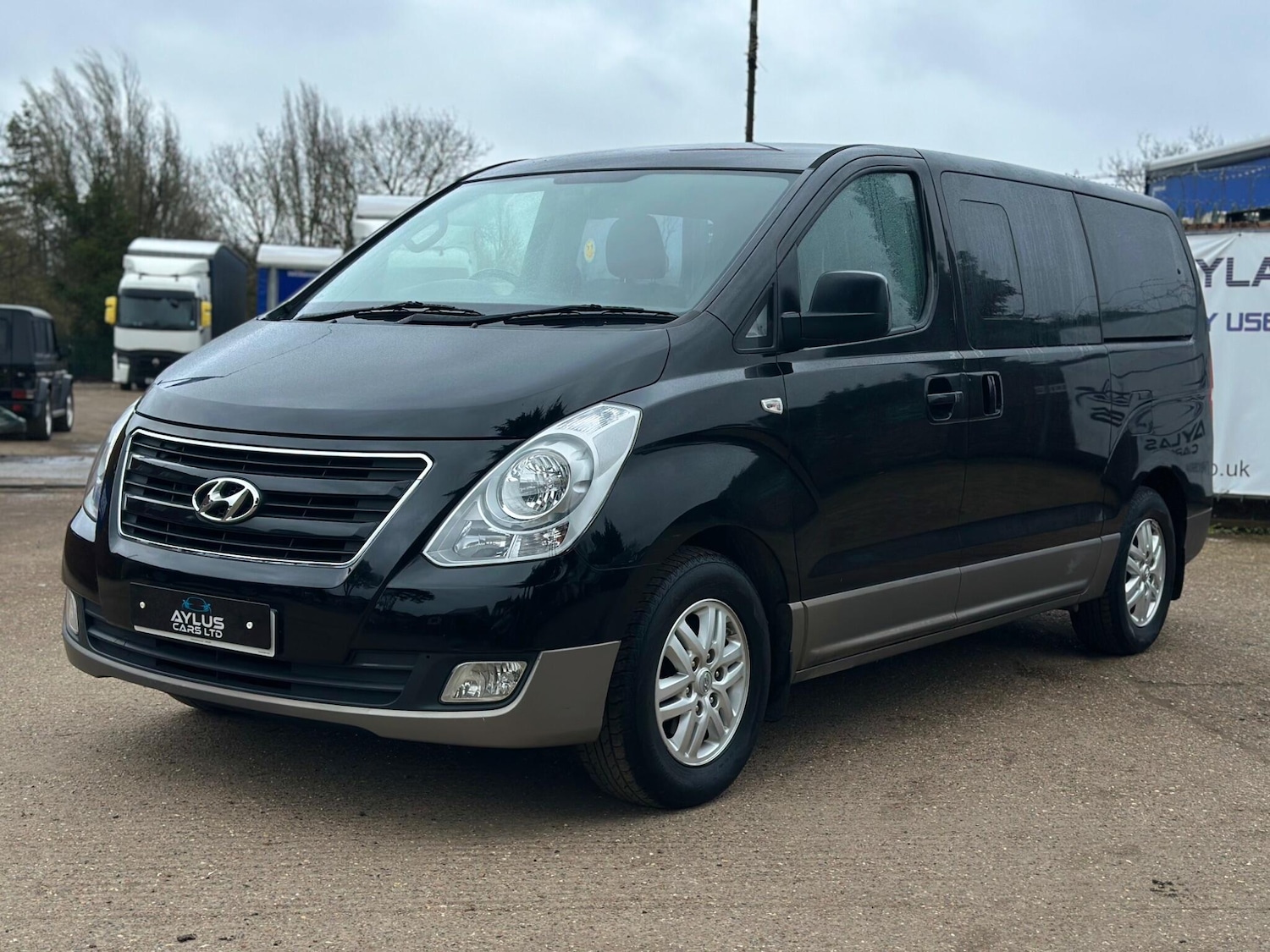 Used Hyundai i800 2016 for sale - 77882802: Photo 3