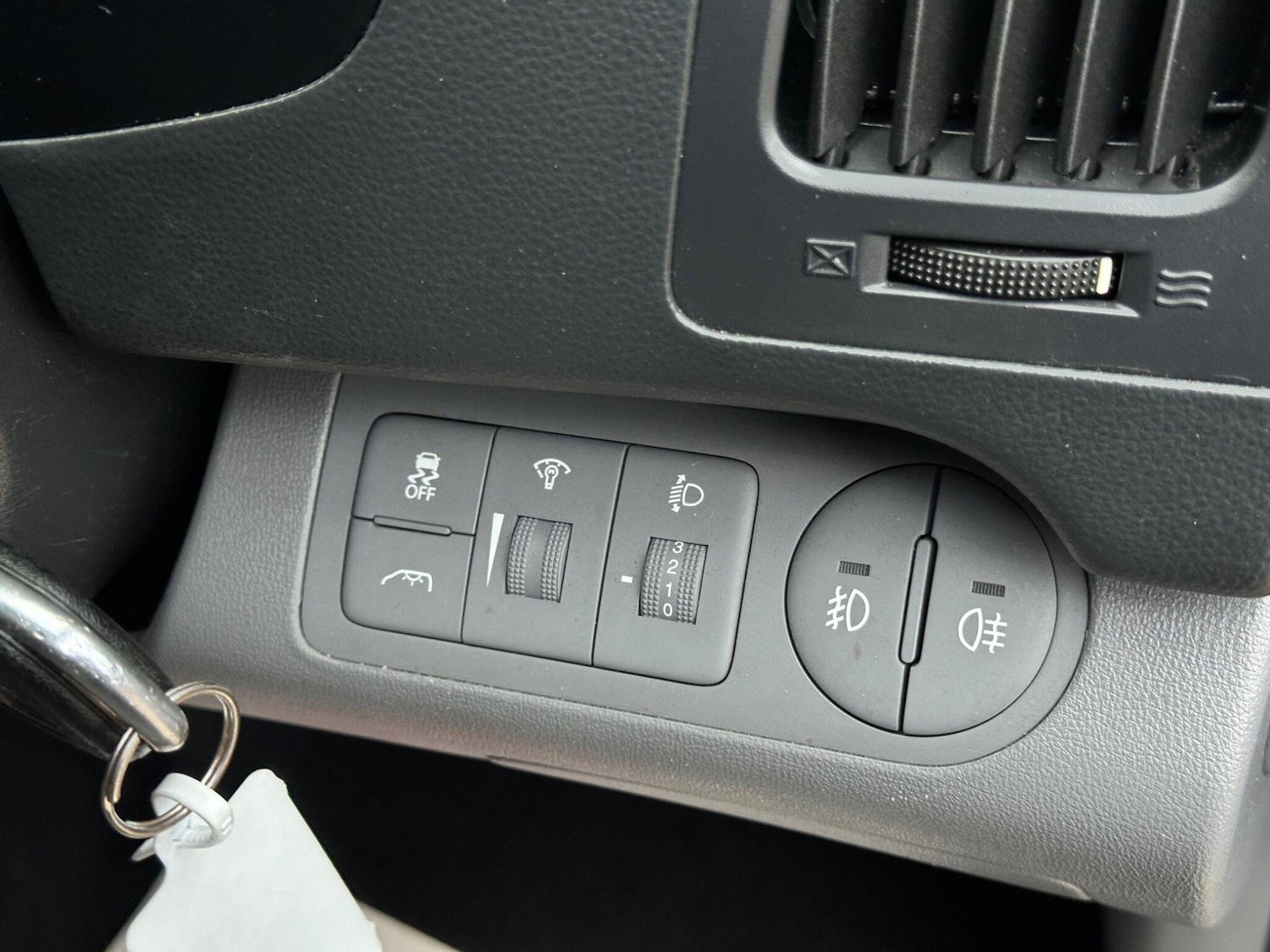 Used Hyundai i800 2016 for sale - 77882802: Photo 35