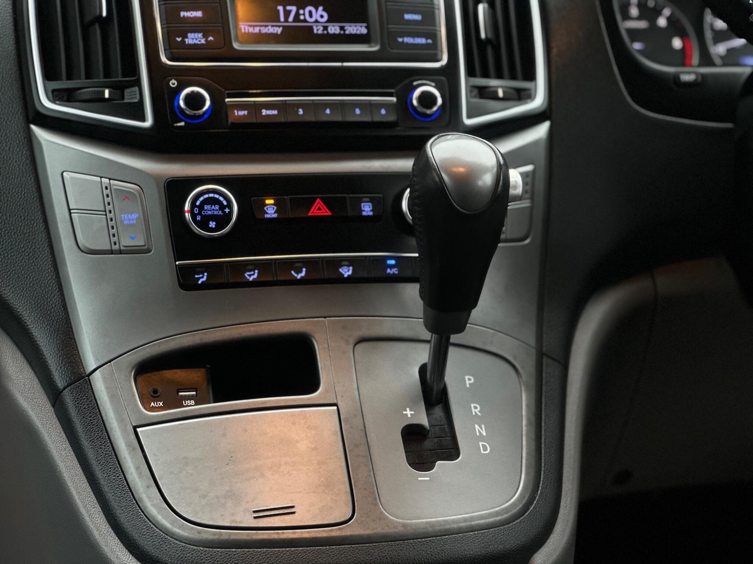 Used Hyundai i800 2016 for sale - 77882802: Photo 58