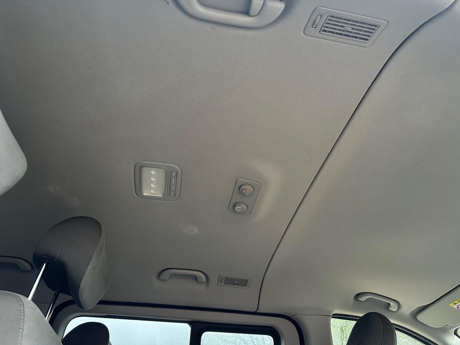 Used Hyundai i800 2016 for sale - 77882802: Photo 61