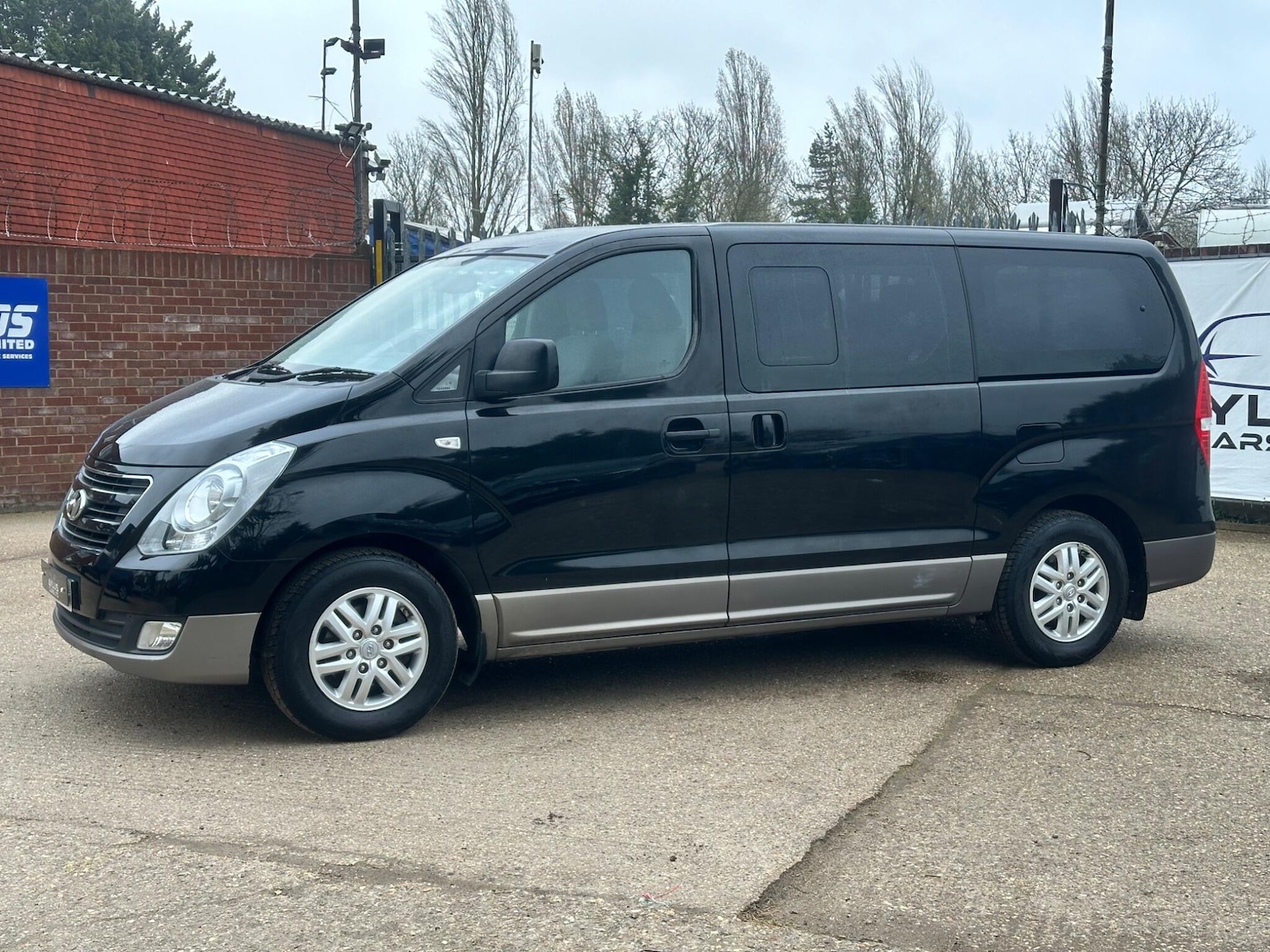 Used Hyundai i800 2016 for sale - 77882802: Photo 9