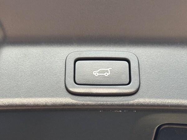 Used Jaguar F-Pace 2017 for sale - 75601357: Photo 19
