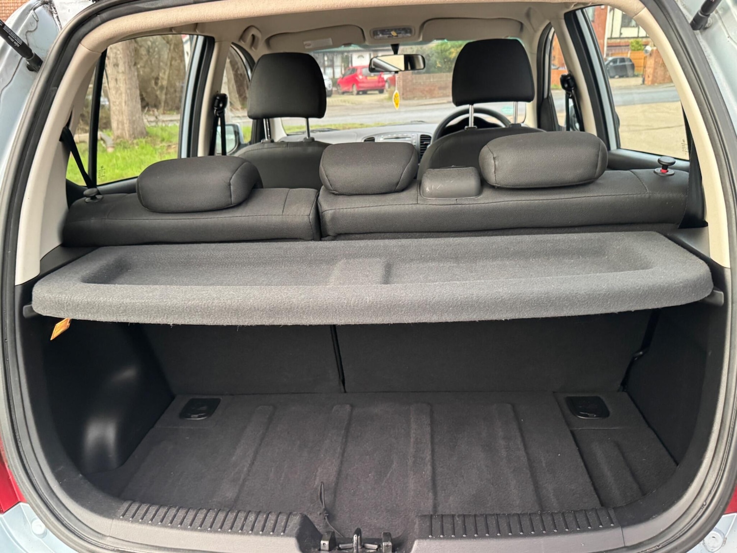 Used Hyundai i10 2011 for sale - 77081954: Photo 15