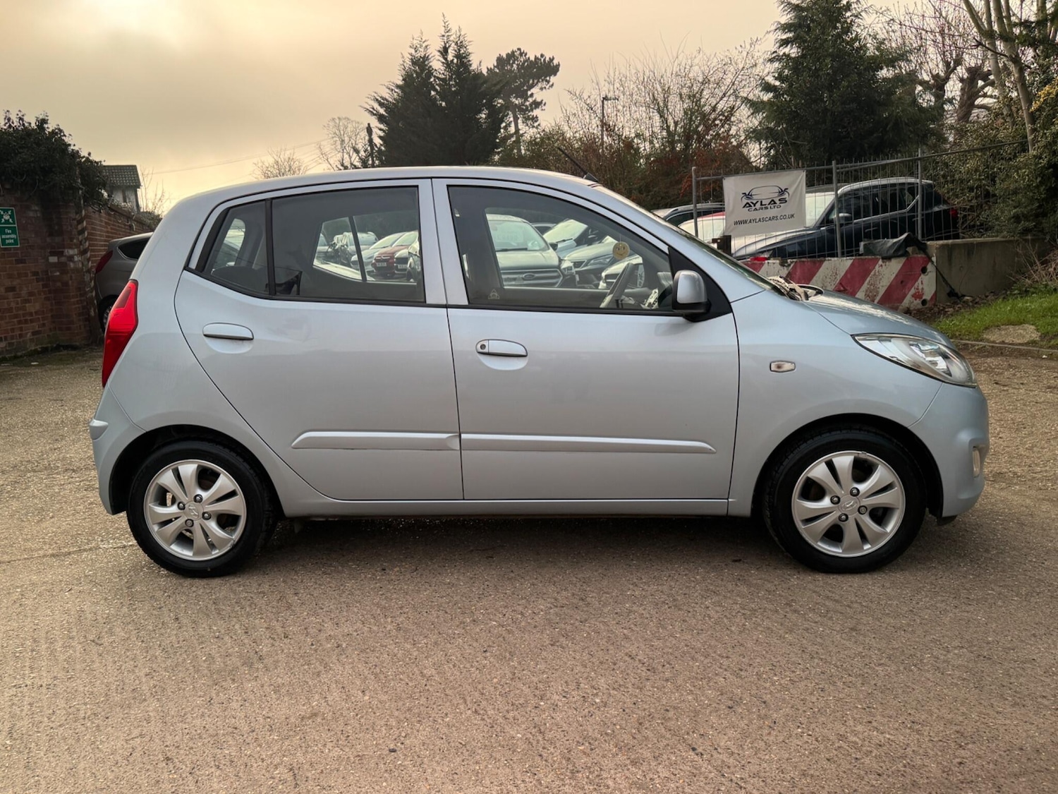 Used Hyundai i10 2011 for sale - 77081954: Photo 16