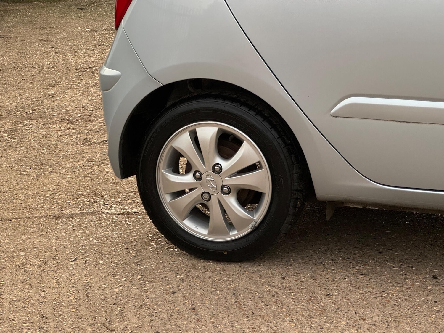 Used Hyundai i10 2011 for sale - 77081954: Photo 17