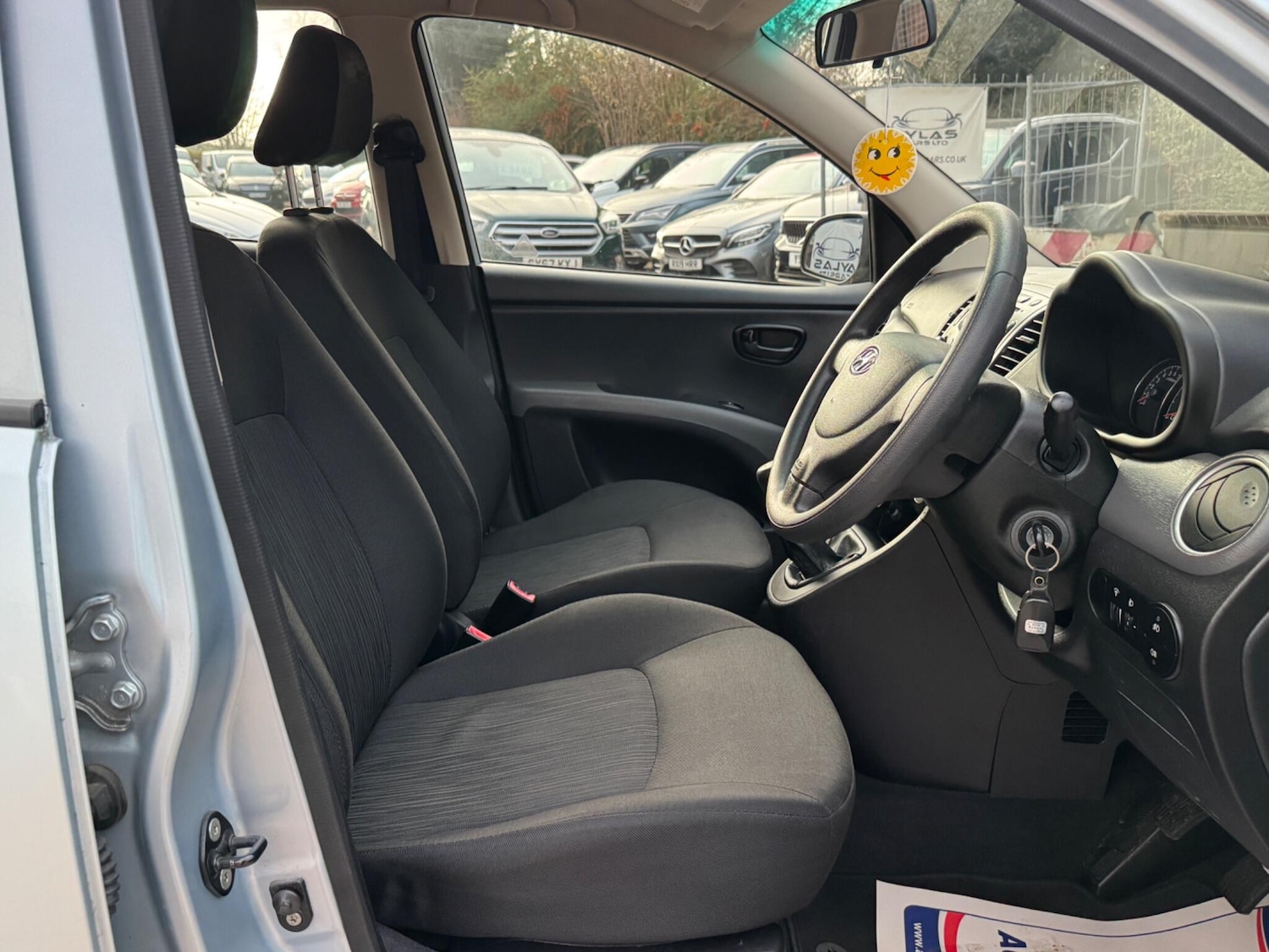 Used Hyundai i10 2011 for sale - 77081954: Photo 19