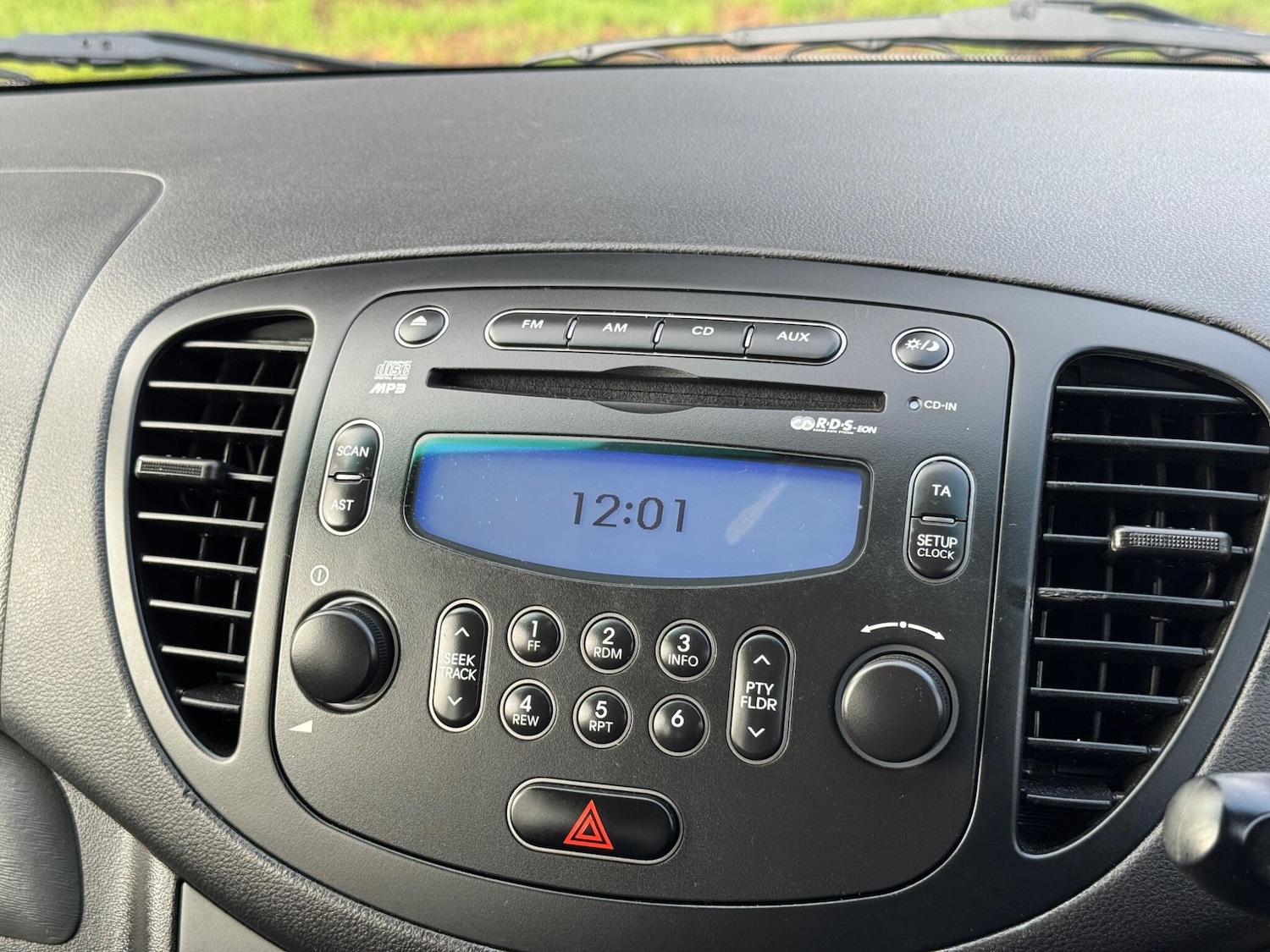 Used Hyundai i10 2011 for sale - 77081954: Photo 25