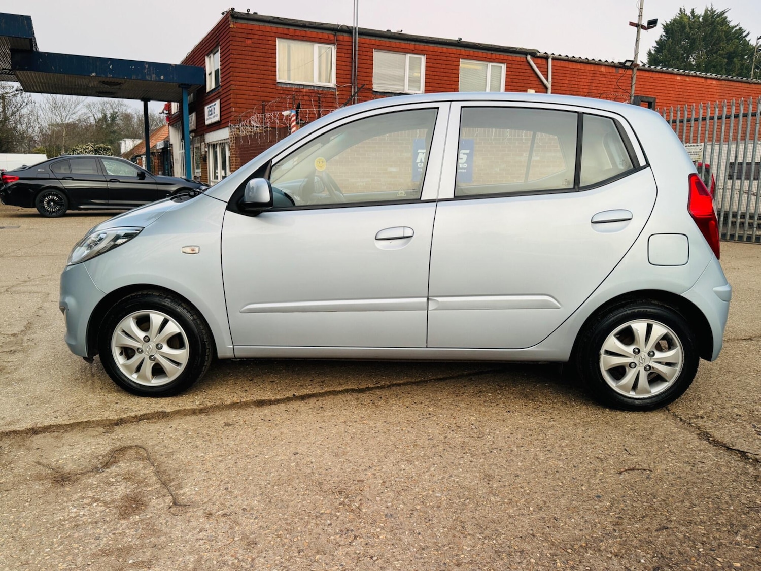 Used Hyundai i10 2011 for sale - 77081954: Photo 5