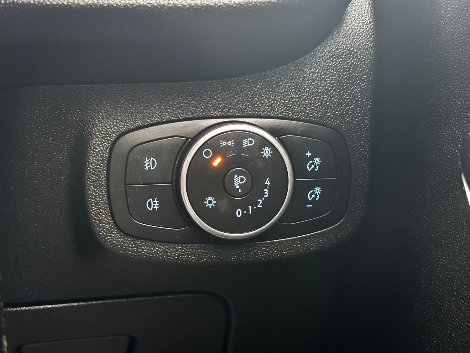 Used Ford Fiesta 2018 for sale - 76644861: Photo 23