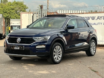 Used Volkswagen T-Roc 2019 for sale - 79303560: Photo