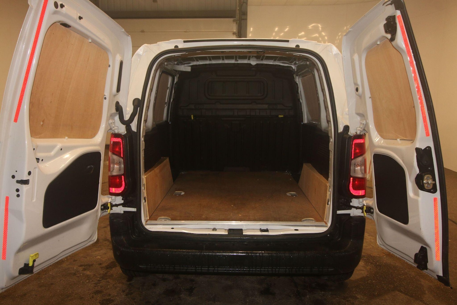 Used Citroen Berlingo 2022 for sale - 77359177: Photo 5