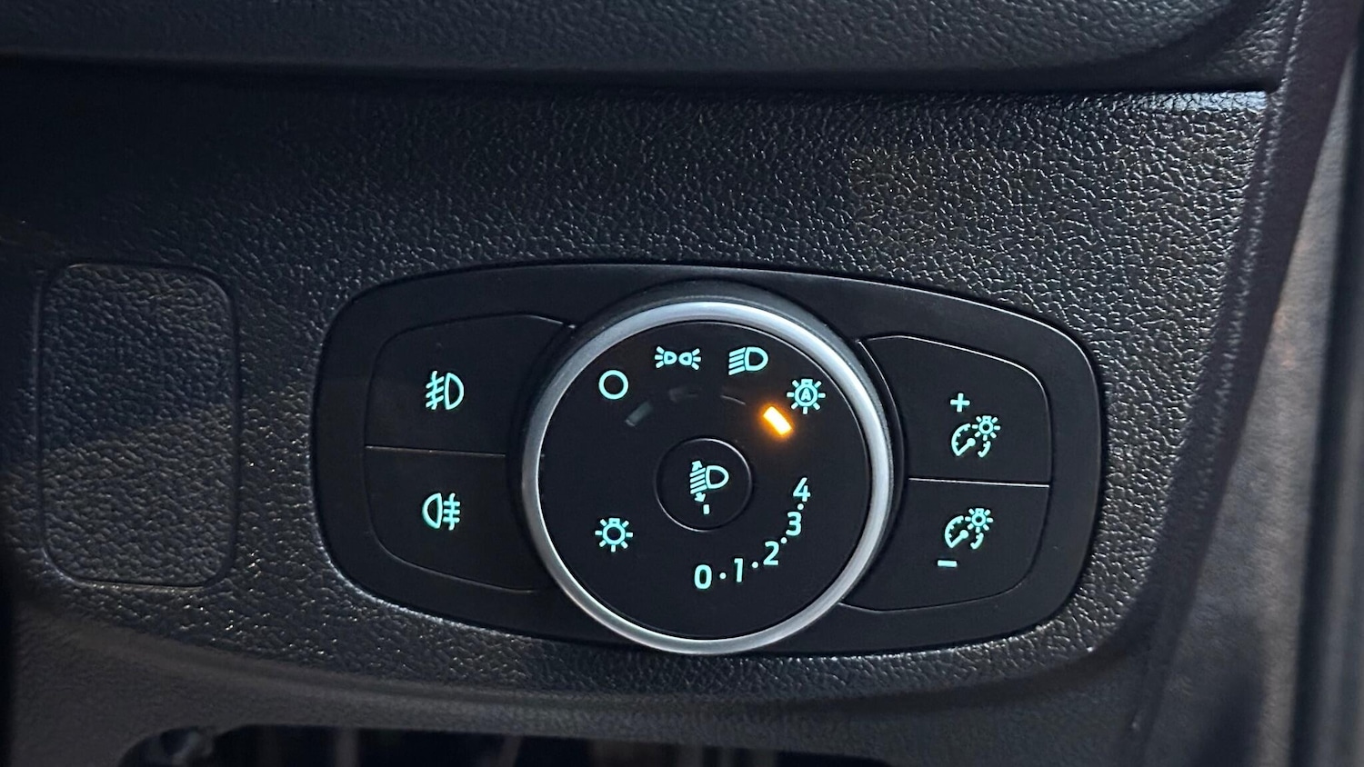 Used Ford Focus 2019 for sale - 76839415: Photo 26