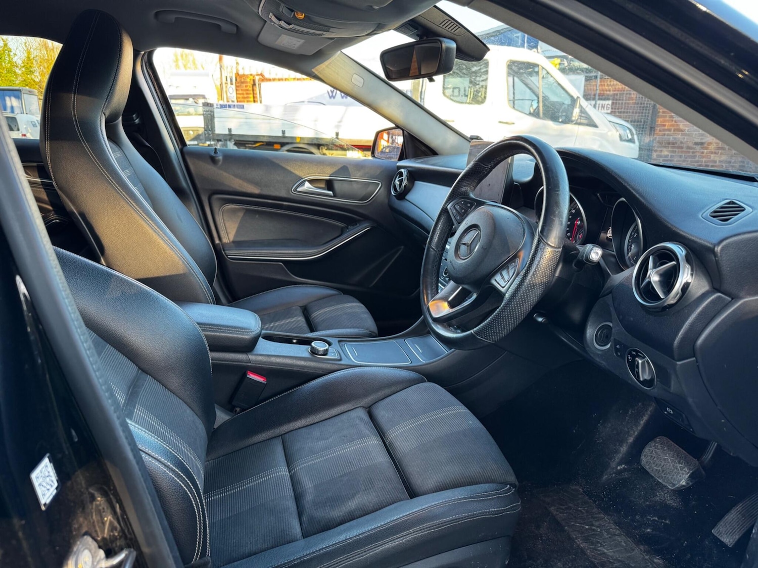 Used Mercedes-Benz GLA for sale - 77723210: Photo 3