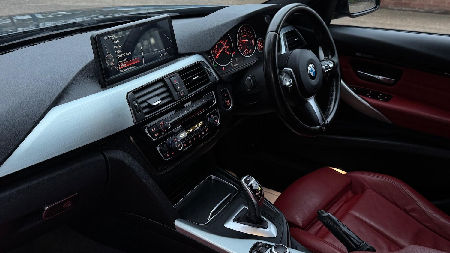 Used BMW 3 Series 2017 for sale - 76592652: Photo 11