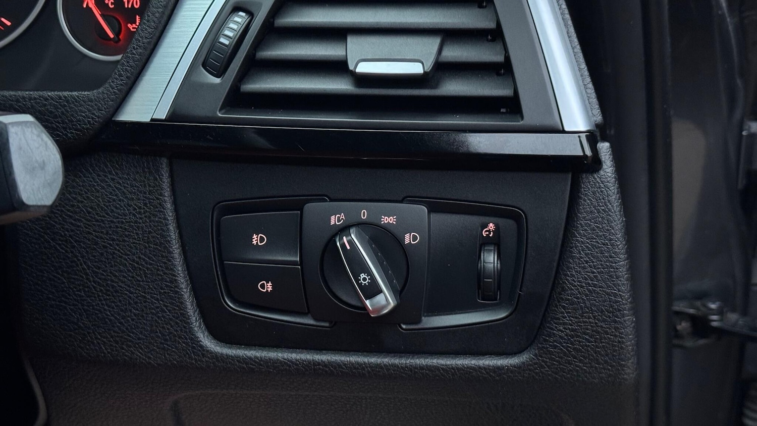 Used BMW 3 Series 2017 for sale - 76592652: Photo 20