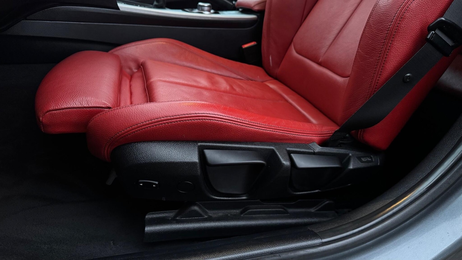 Used BMW 3 Series 2017 for sale - 76592652: Photo 30