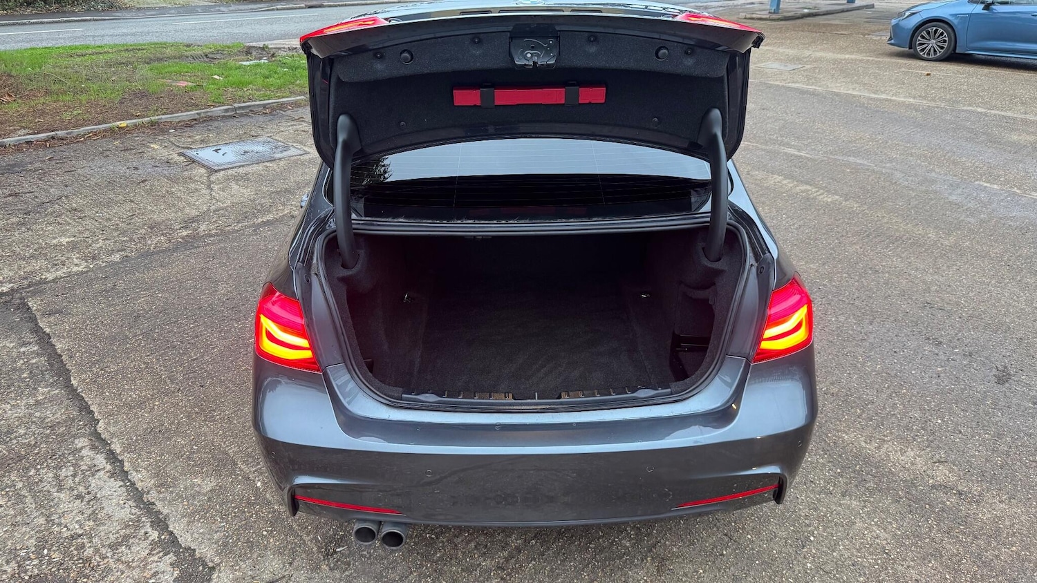 Used BMW 3 Series 2017 for sale - 76592652: Photo 41