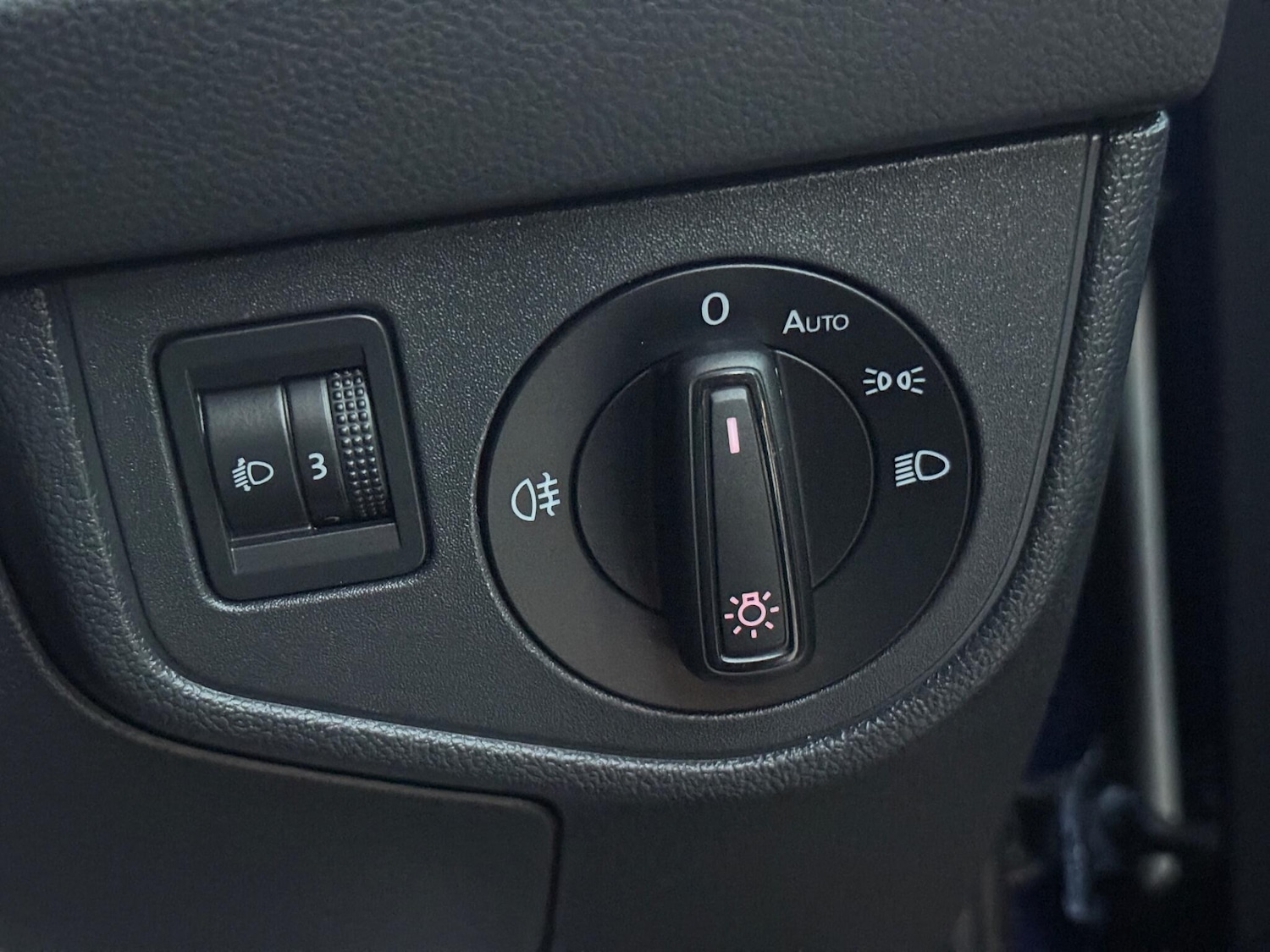 Used Volkswagen Polo 2018 for sale - 76152539: Photo 30