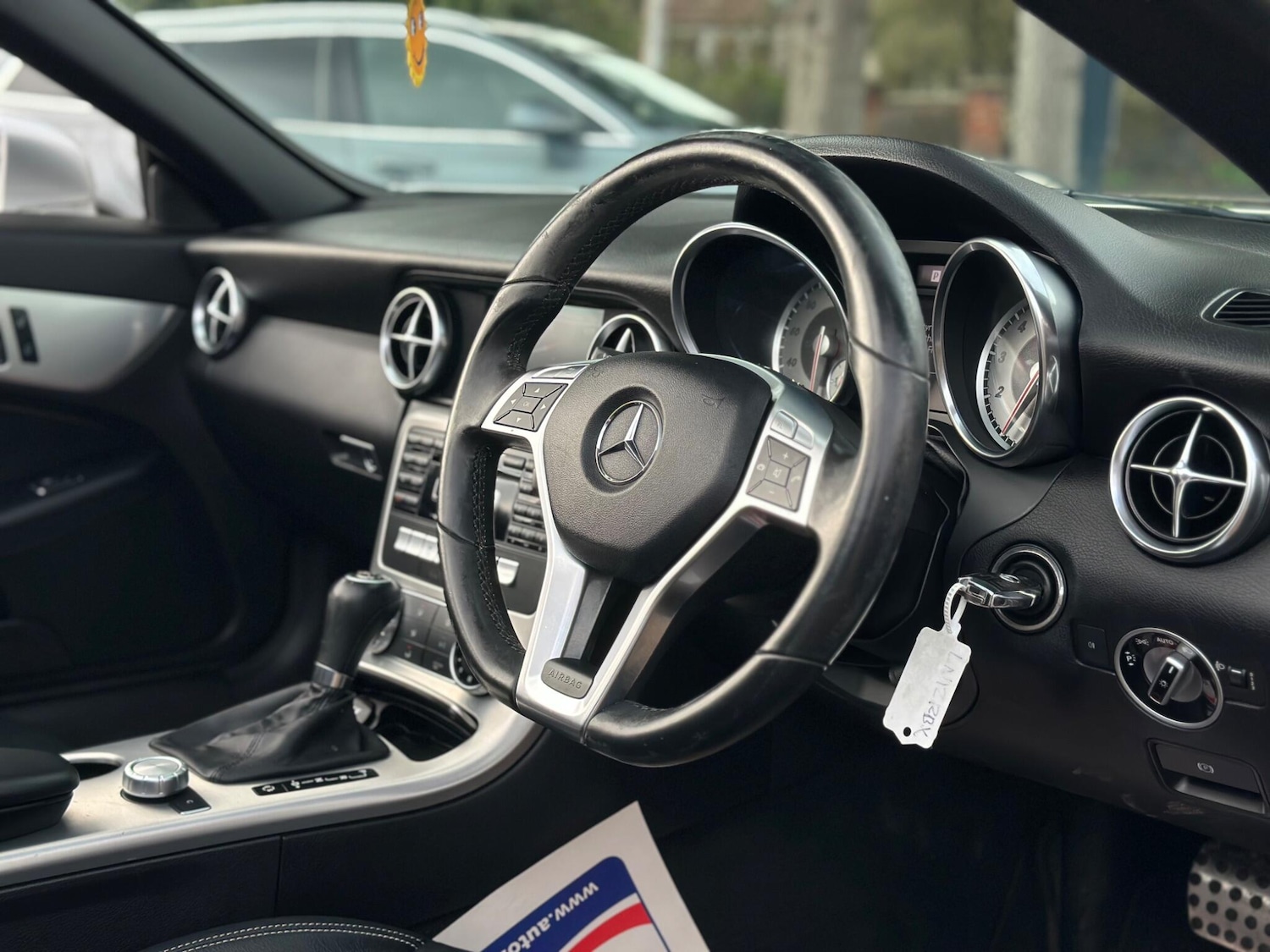 Used Mercedes-Benz SLK 2012 for sale - 77468181: Photo 16